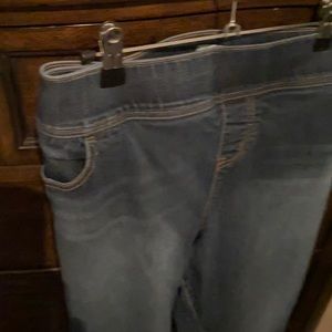 Torrid lean jean 22,short